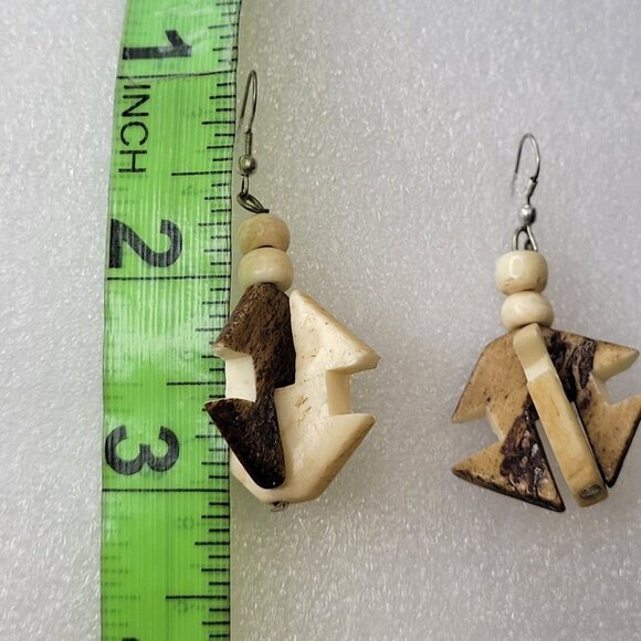 Handbeaded Wood Inspired Earrings - Picture 5 of 8